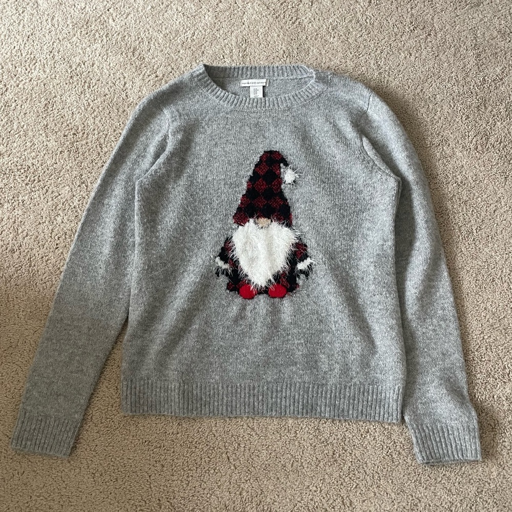 Grey and red gnome sweater #winterknits